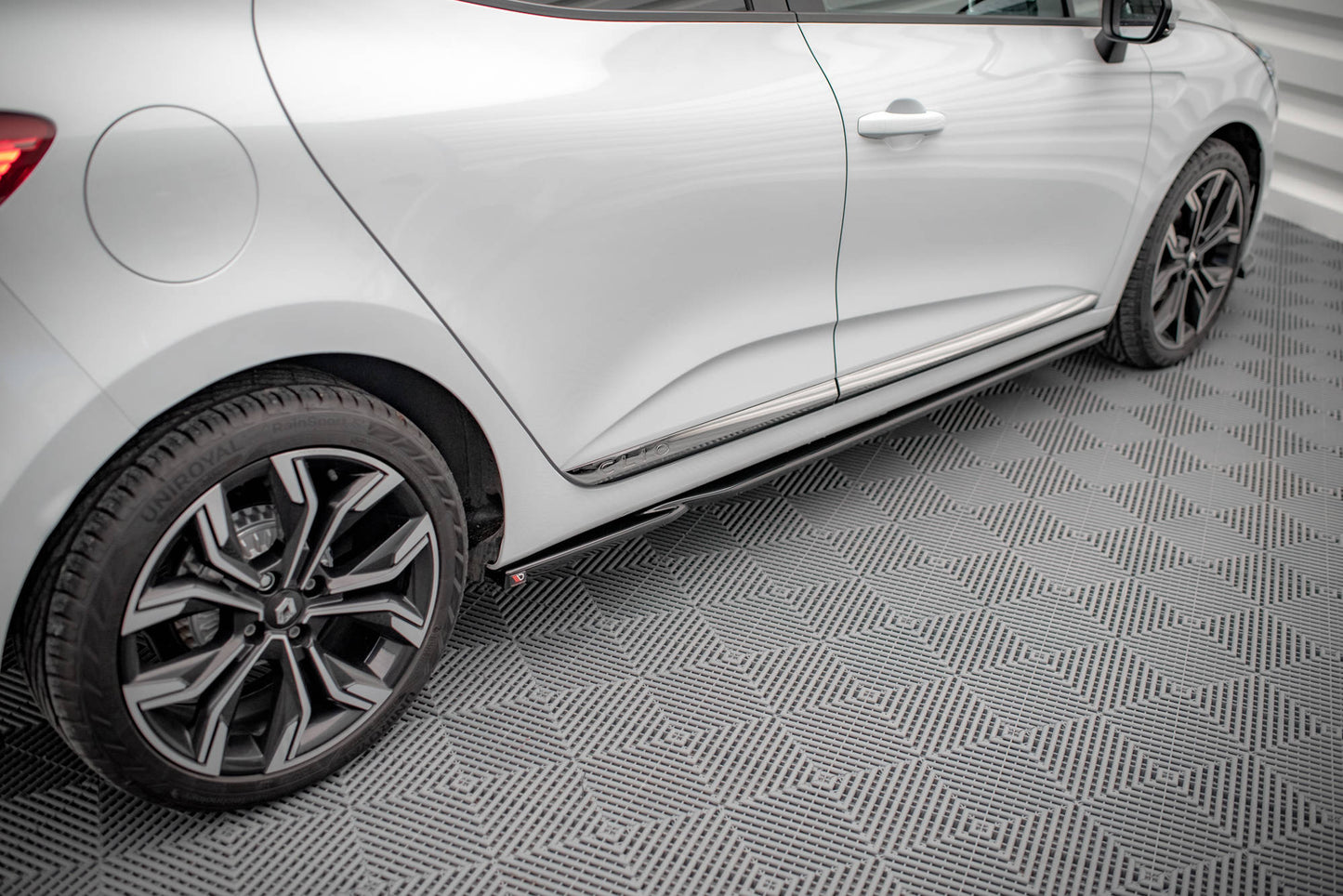Seitenschweller Ansatz für Renault Clio Mk5 Carbon Look