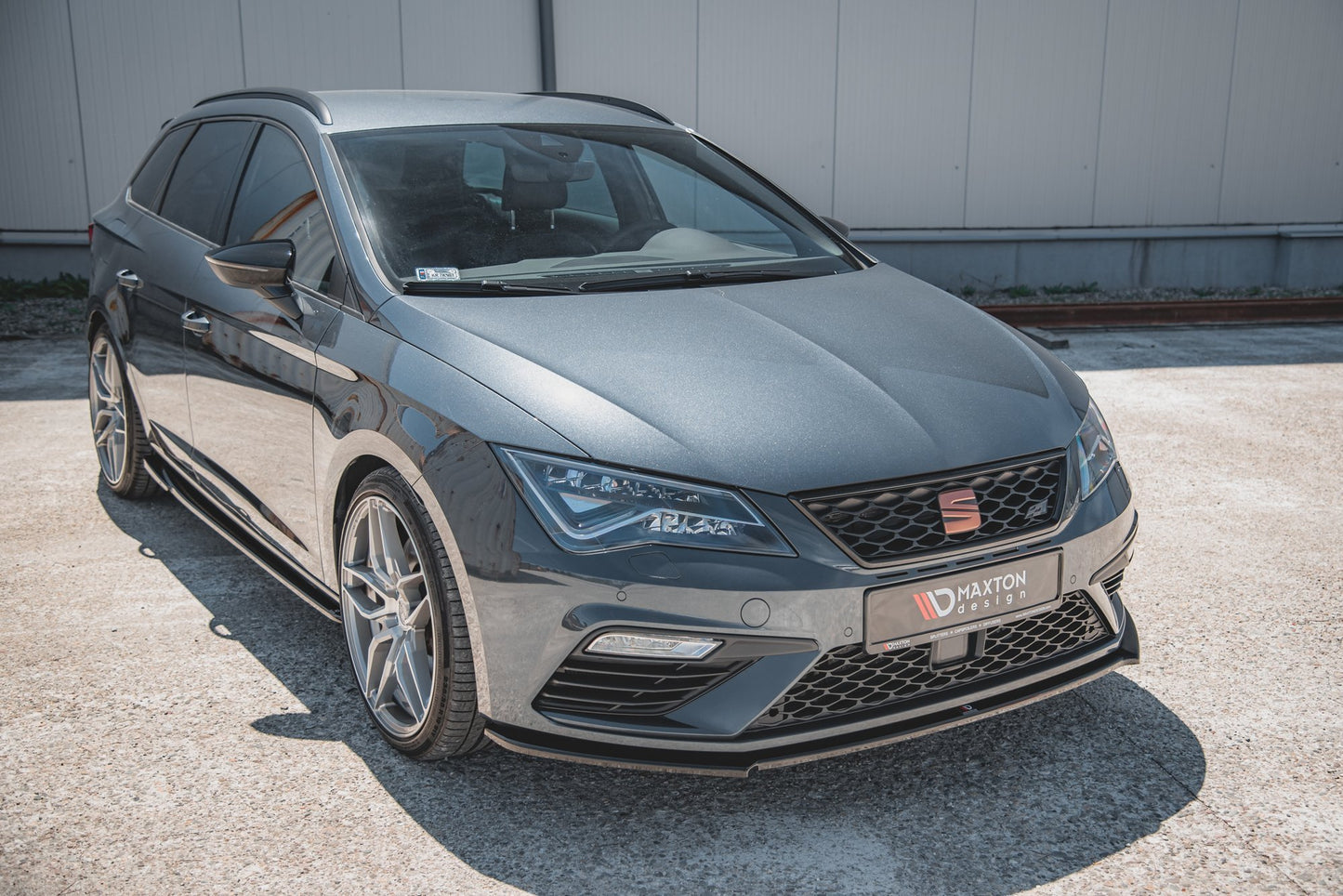 Front Ansatz V.4 für Seat Leon Cupra / FR Mk3 FL schwarz Hochglanz