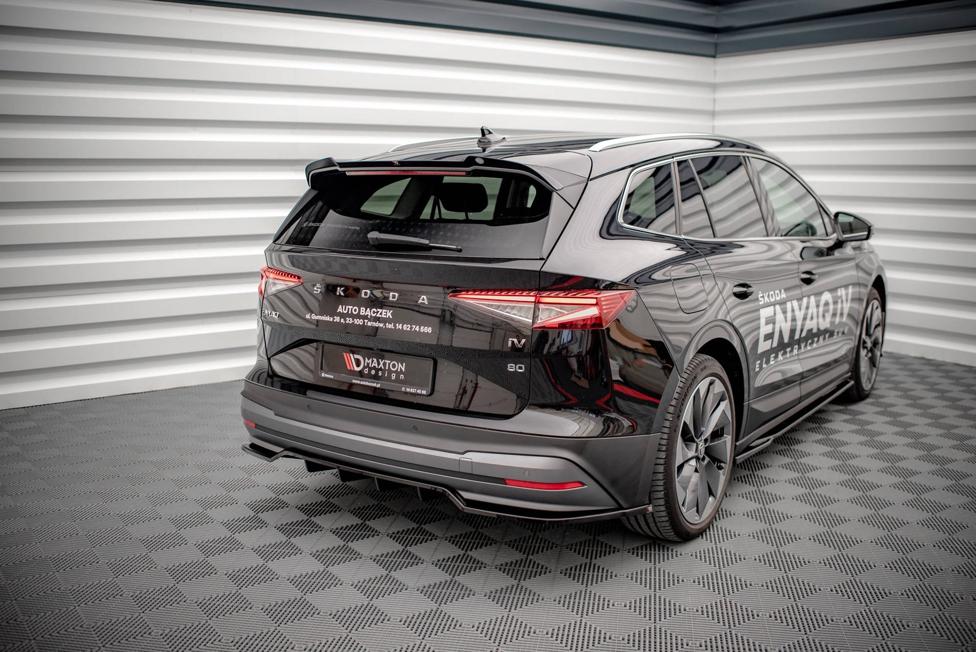 Spoiler CAP für Skoda Enyaq iV schwarz Hochglanz
