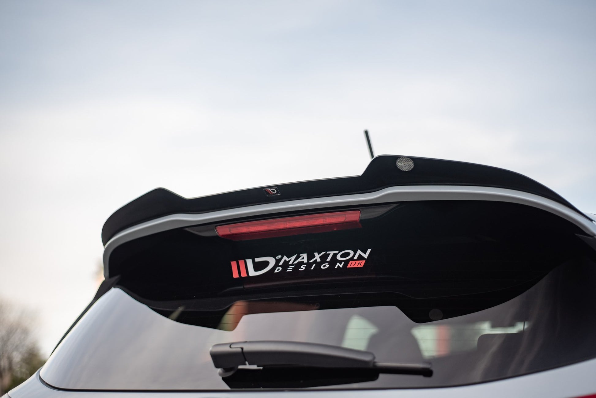 Spoiler CAP V.2 für Ford Fiesta Mk8 ST / ST-Line schwarz Hochglanz