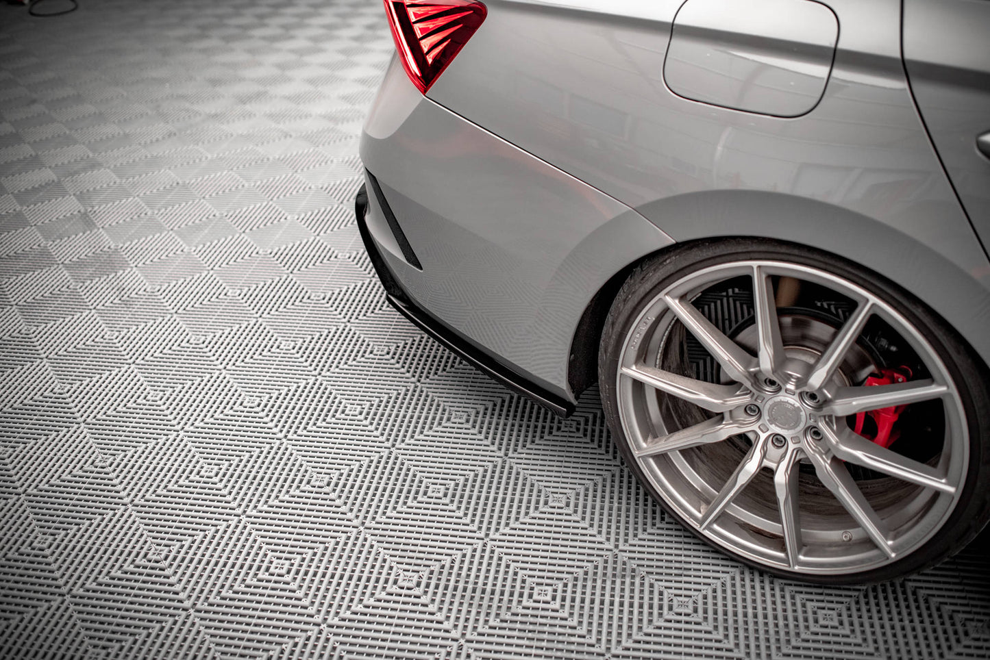 Heck Ansatz Flaps Diffusor V.4 für Skoda Octavia RS Mk4 Carbon Look