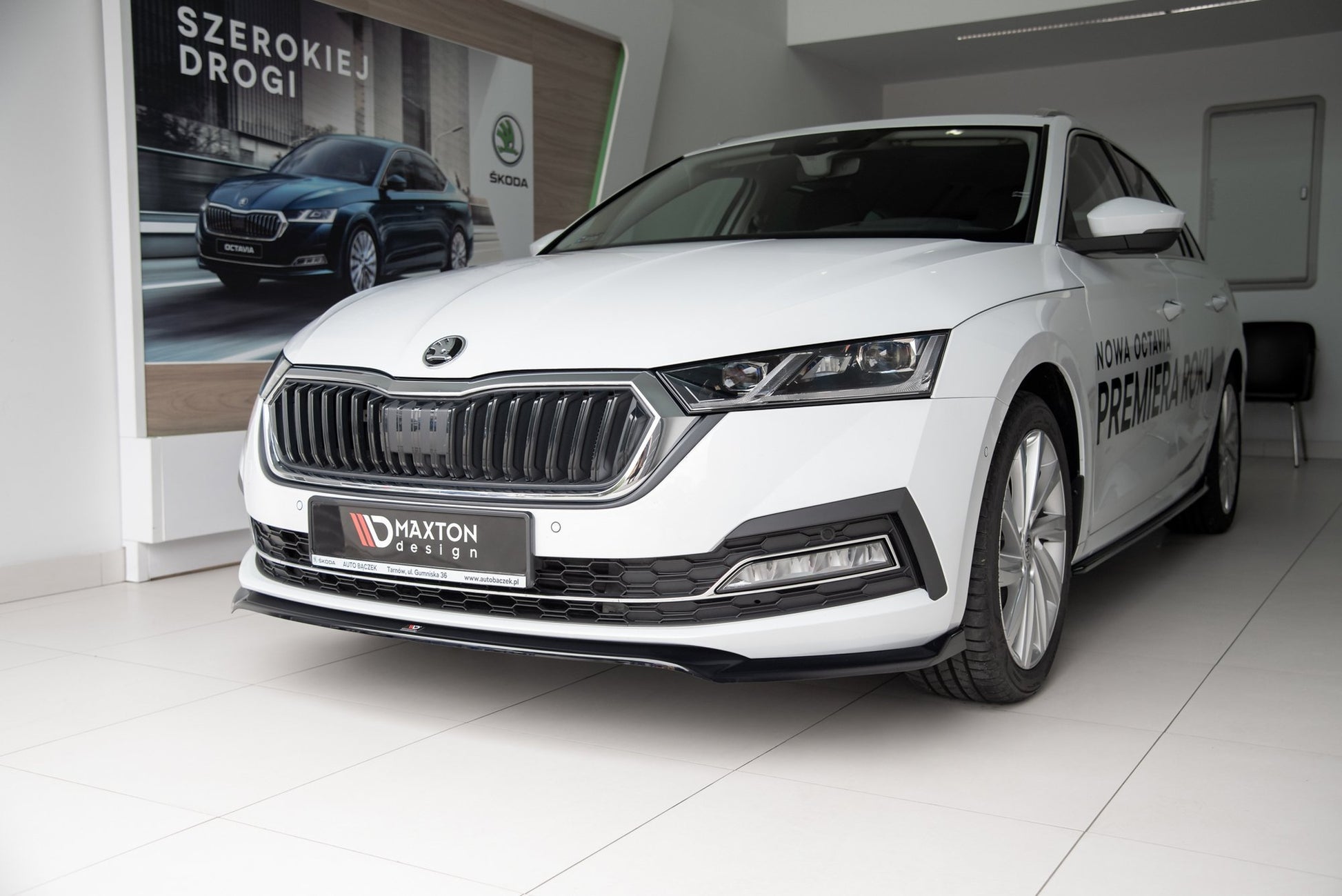 Front Ansatz V.2 für Skoda Octavia Mk4 schwarz matt