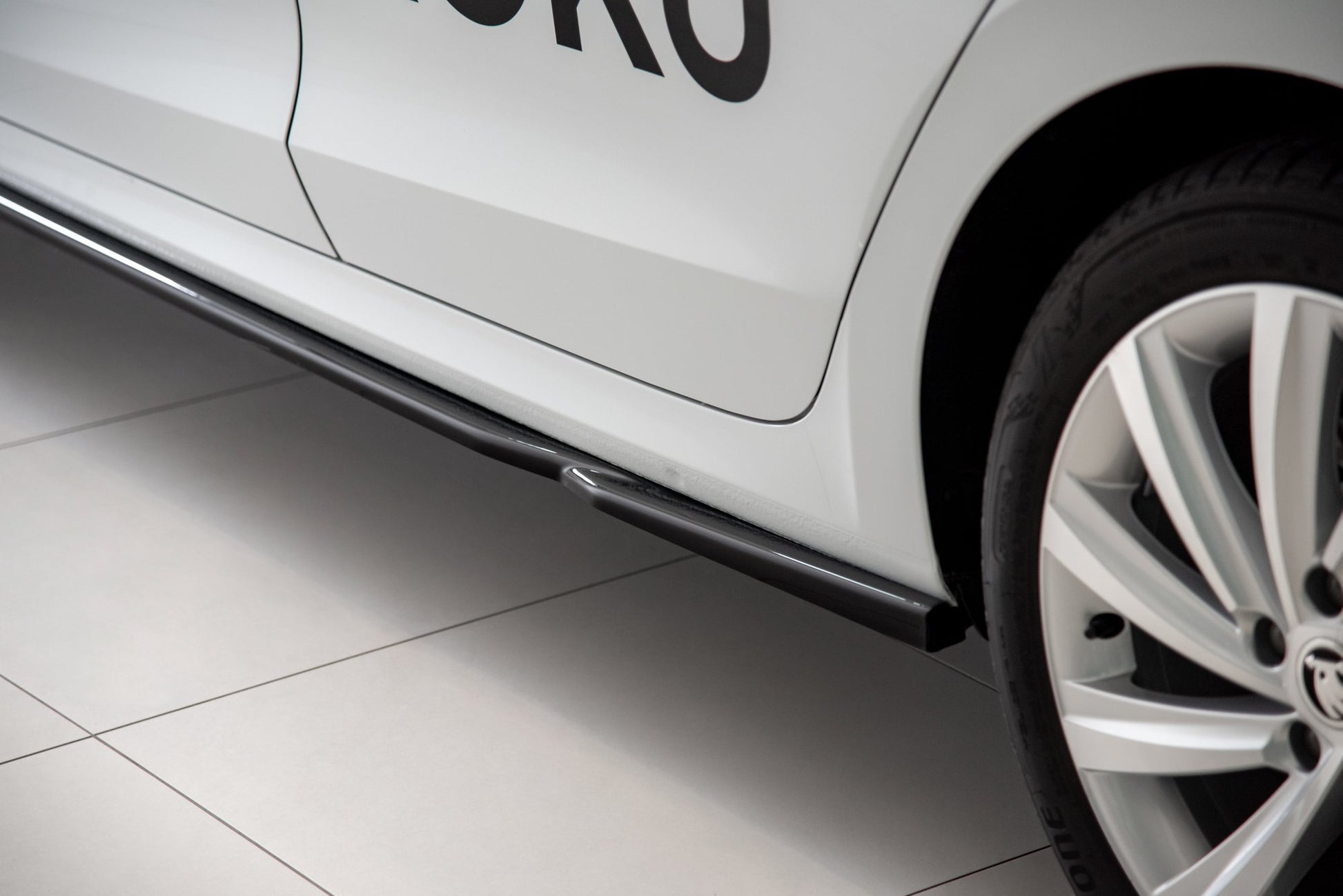 Seitenschweller Ansatz für V.2 für Skoda Octavia Mk4  schwarz matt