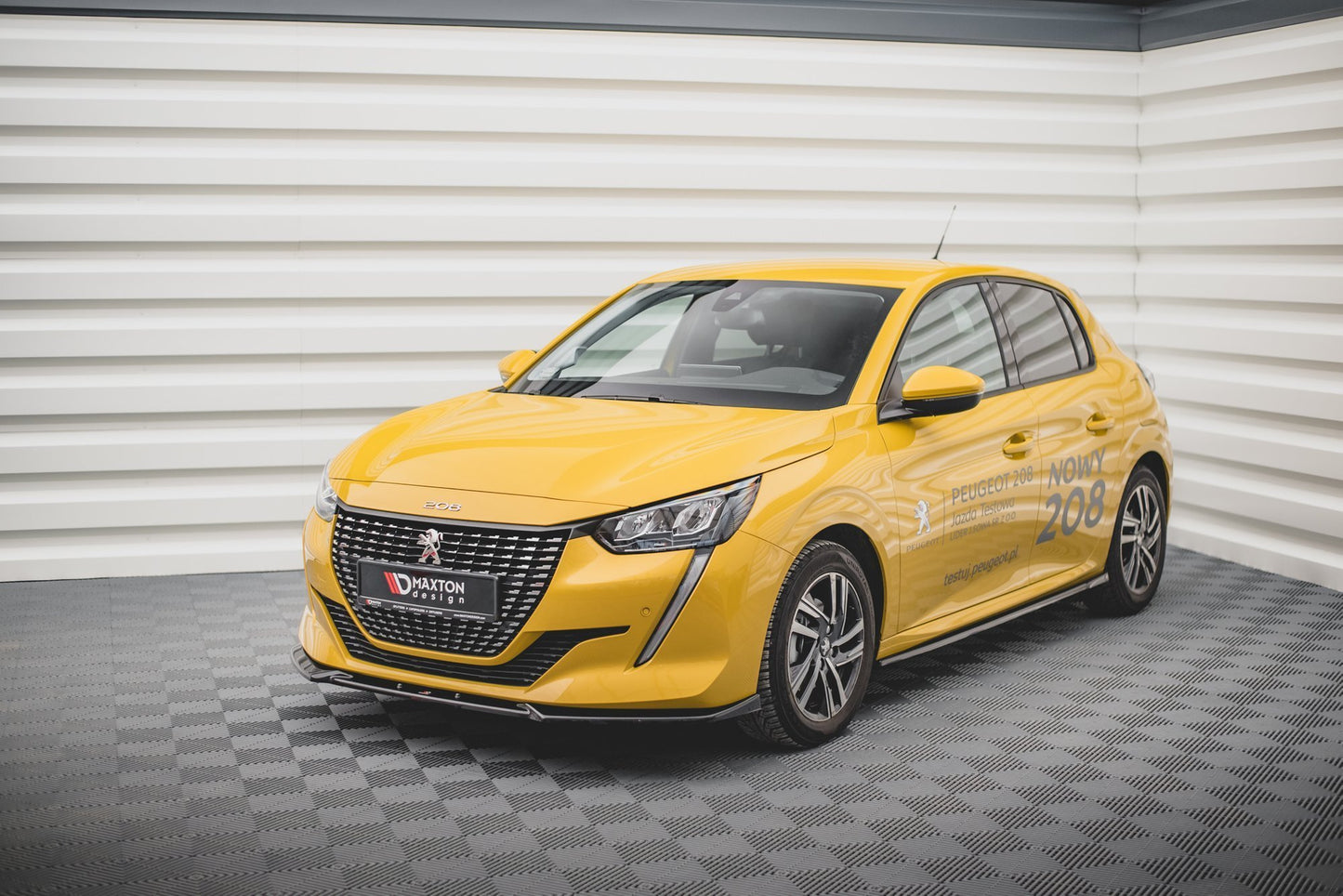 Front Ansatz V.2 für Peugeot 208 Mk2 schwarz Hochglanz
