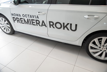 Seitenschweller Ansatz für V.2 für Skoda Octavia Mk4  schwarz matt