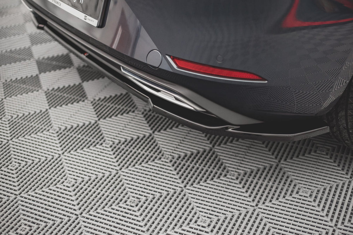 Mittlerer Diffusor Heck Ansatz für Seat Leon FR Hatchback Mk4 schwarz matt