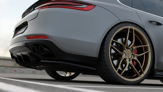 Heck Ansatz Flaps Diffusor für Porsche Panamera GTS 971 schwarz Hochglanz