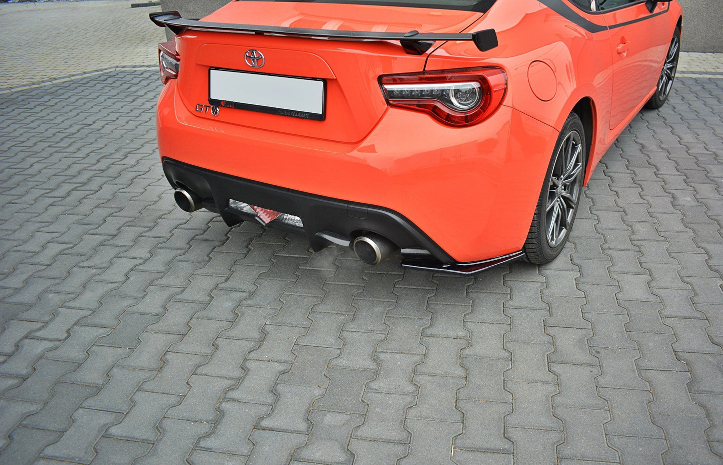 Heck Ansatz Flaps Diffusor V.1 für TOYOTA GT86 FACELIFT  Carbon Look