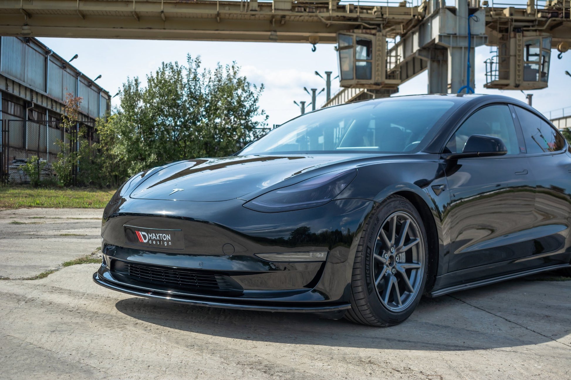 Front Ansatz für Tesla Model 3 schwarz matt