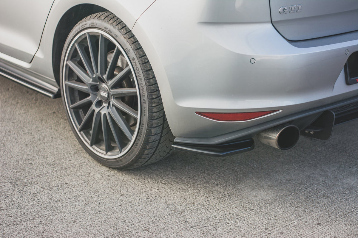 Heck Ansatz Flaps Diffusor V.2 für VW Golf 7 GTI  Carbon Look