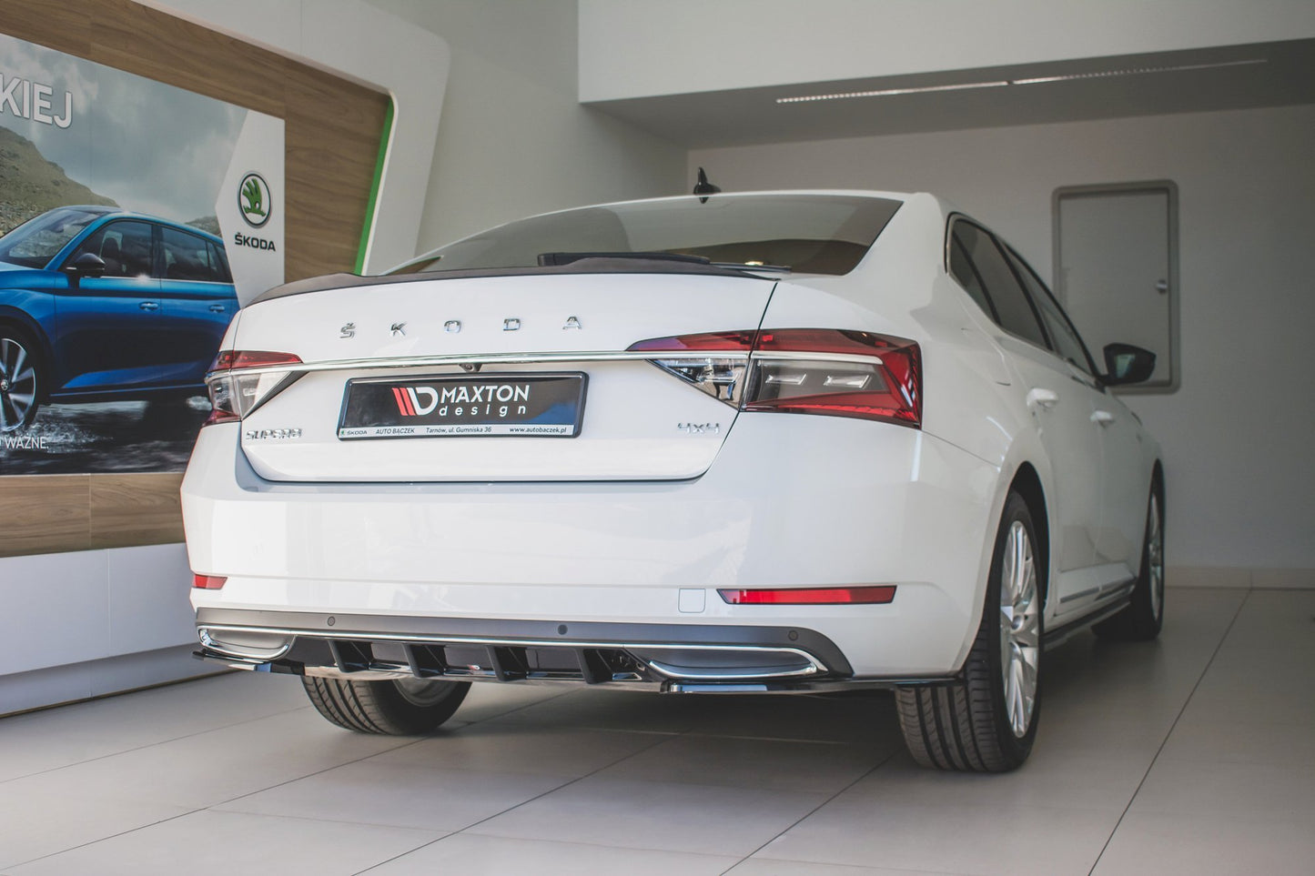 Diffusor Heck Ansatz für Skoda Superb Mk3 FL Carbon Look