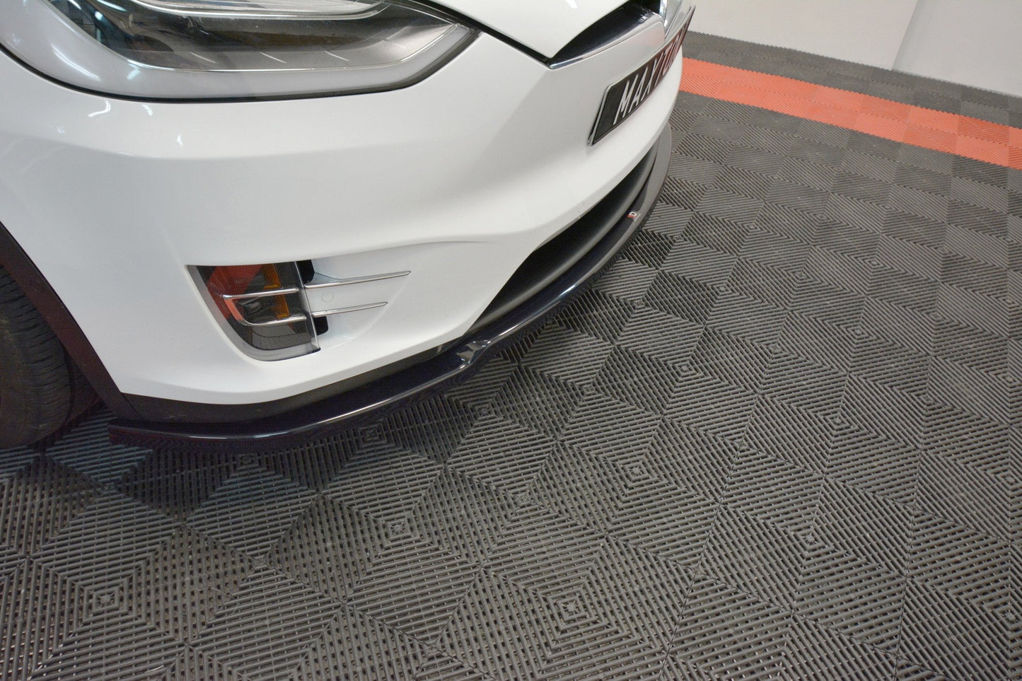 Front Ansatz V.1 für TESLA MODEL X schwarz matt