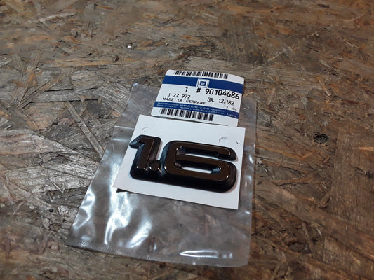 Original GM Opel Schriftzug Emblem 1,6 schwarz/chrom  90104686 Ascona C , Corsa A