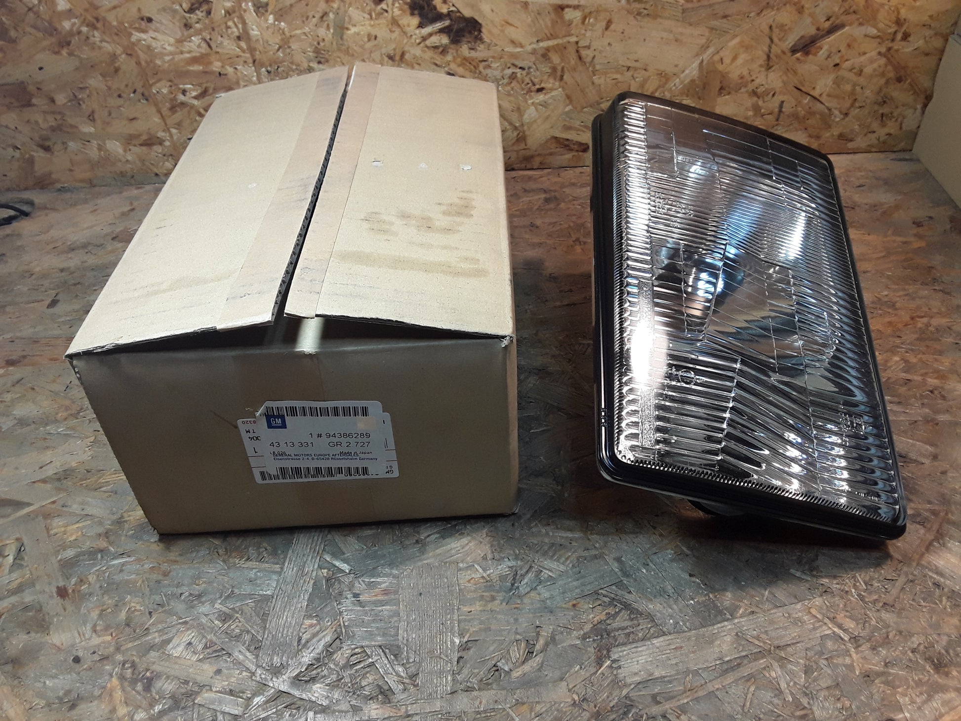 Original GM Opel Scheinwerfereinsatz, Glas mit Reflektor, links 94386289 Isuzu