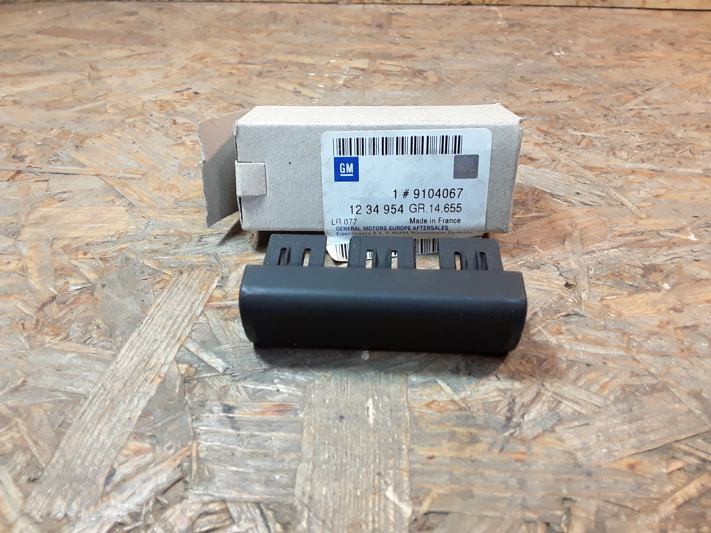 Original GM Opel Abdeckung Schalteröffnung schwarz (dreifach)  9104067 Omega B