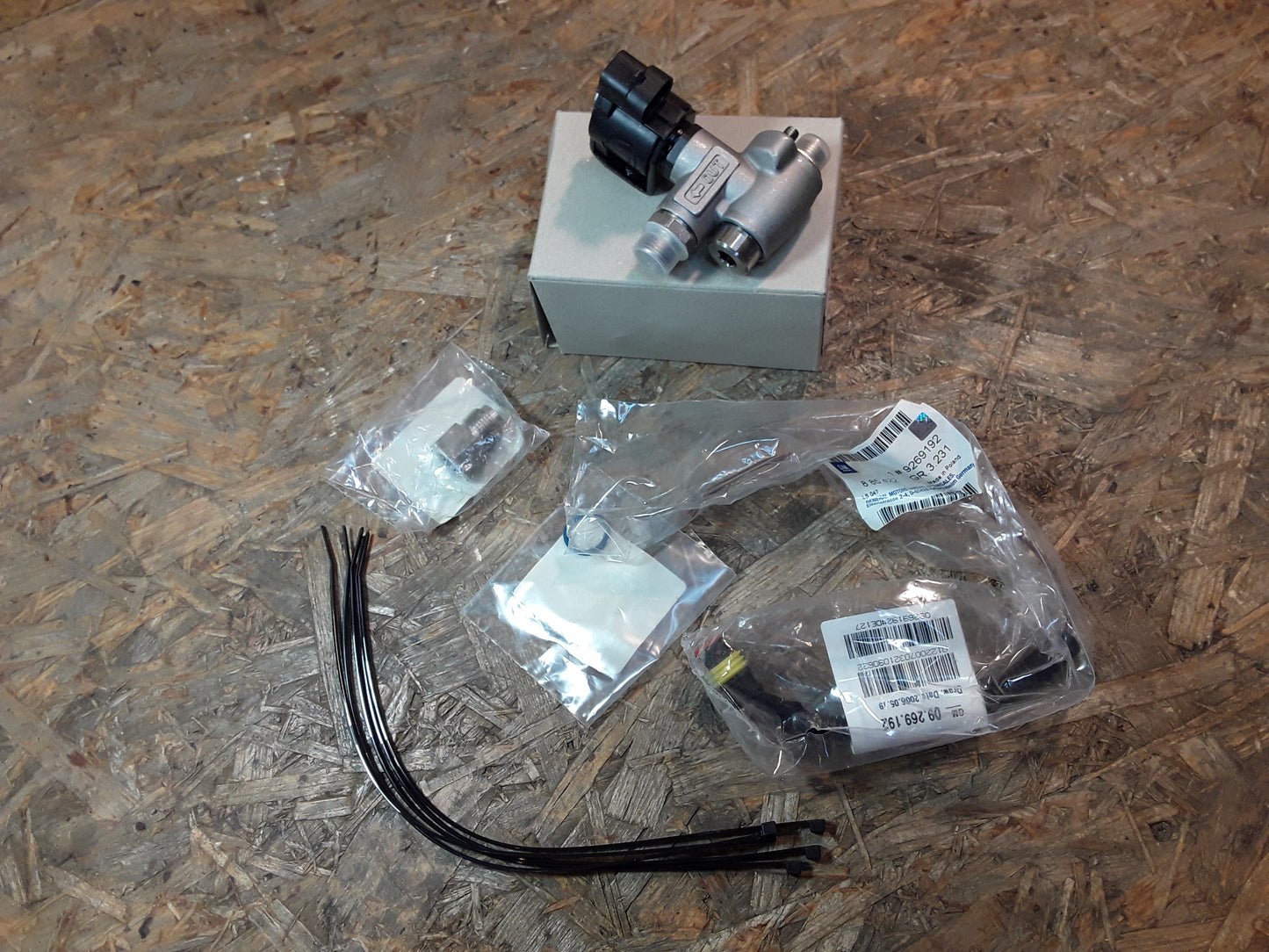 Original GM Opel  Bausatz Ventil Kraftstoffabschaltung CNG Rohr 9271660 Astra G , Zafira A