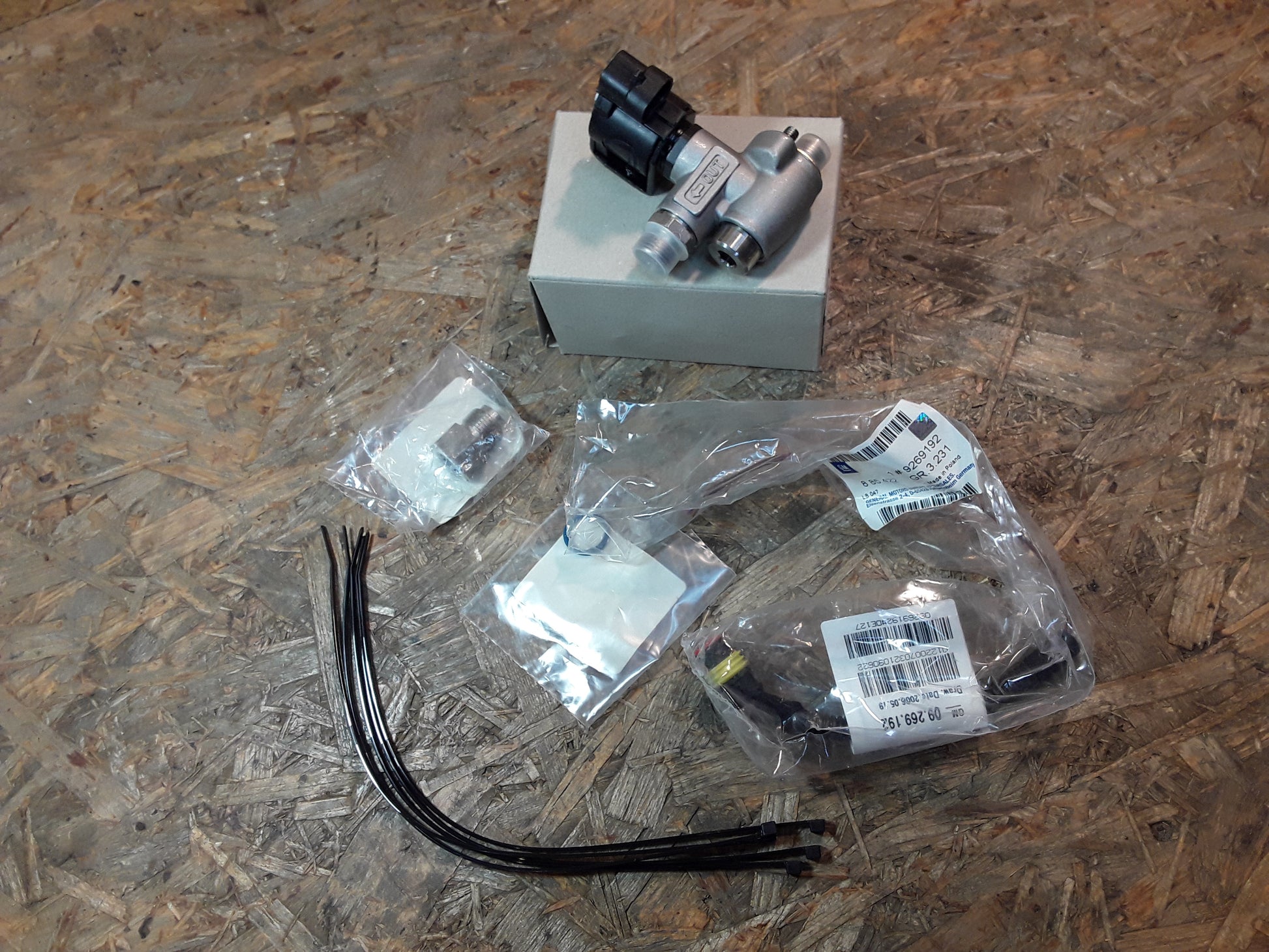 Original GM Opel  Bausatz Ventil Kraftstoffabschaltung CNG Rohr 9271660 Astra G , Zafira A