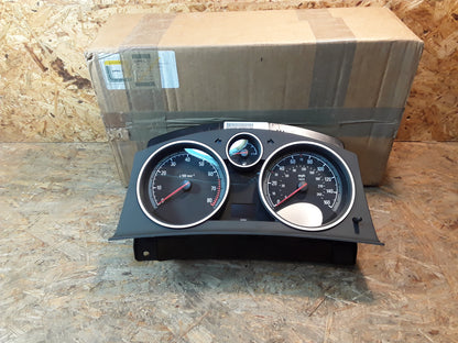 Original GM Opel Instrument AT-Teil 160 MP/H Kennzeichen: RE 93181588 Astra H