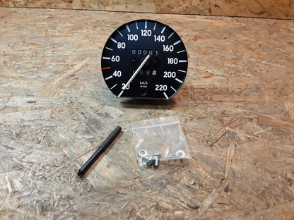 Original GM Opel Tachometer km/h mit Tageskilometerzähler Wegdrehzahl 883 25066284 Kadett E