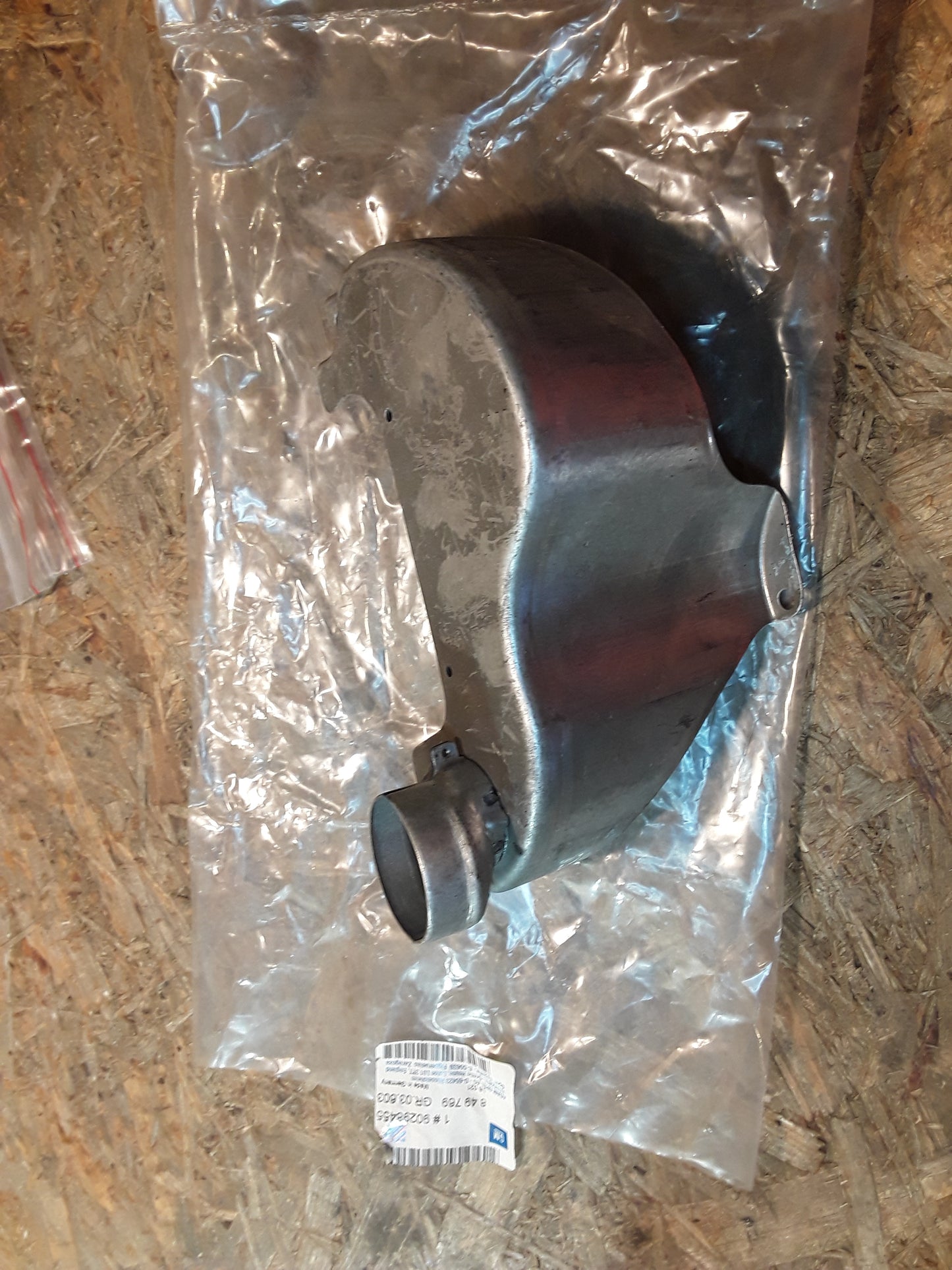 Original GM Opel Hutze Auspuffkrümmer  90298455 Ascona C , Vectra A