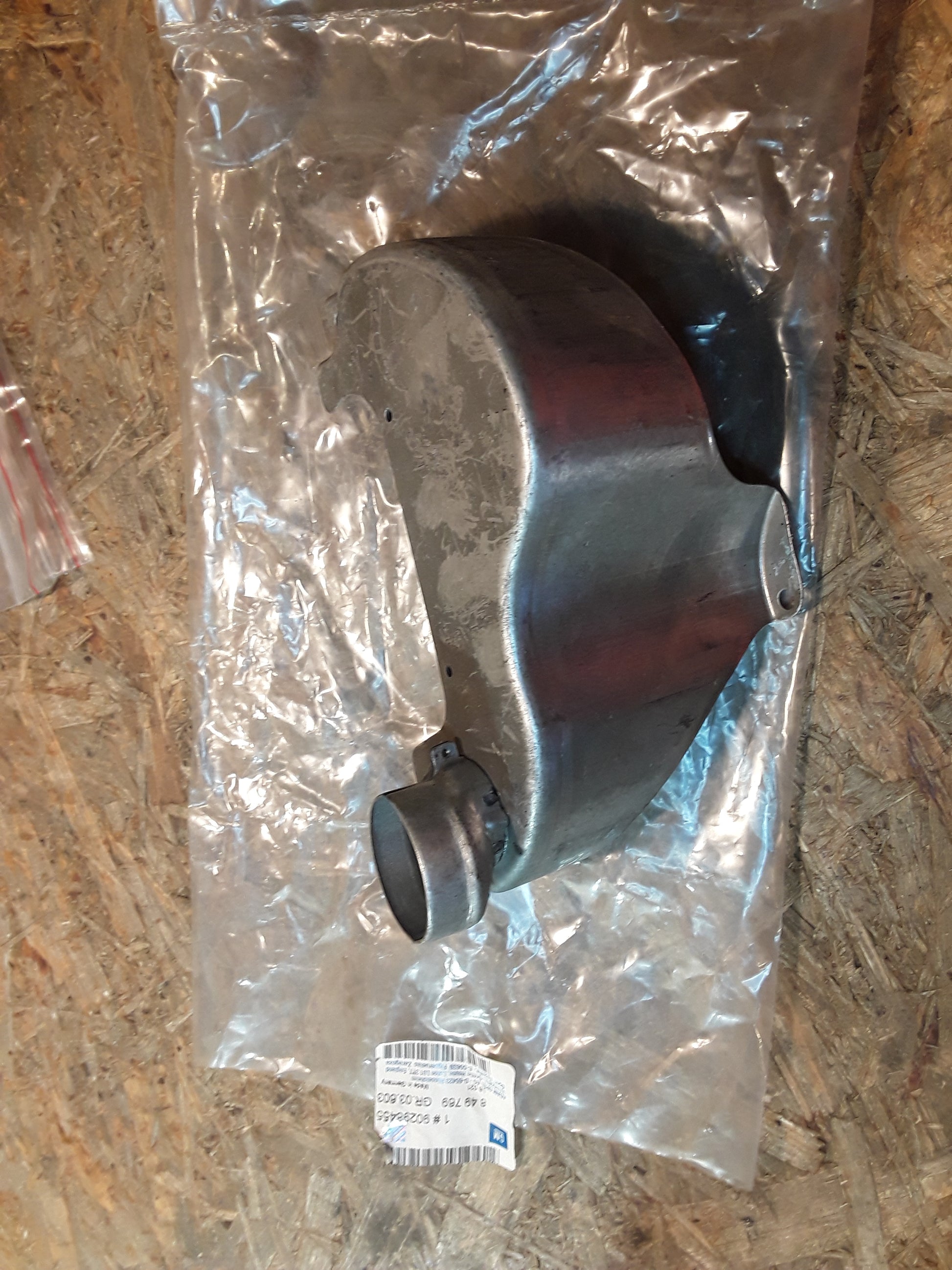 Original GM Opel Hutze Auspuffkrümmer  90298455 Ascona C , Vectra A