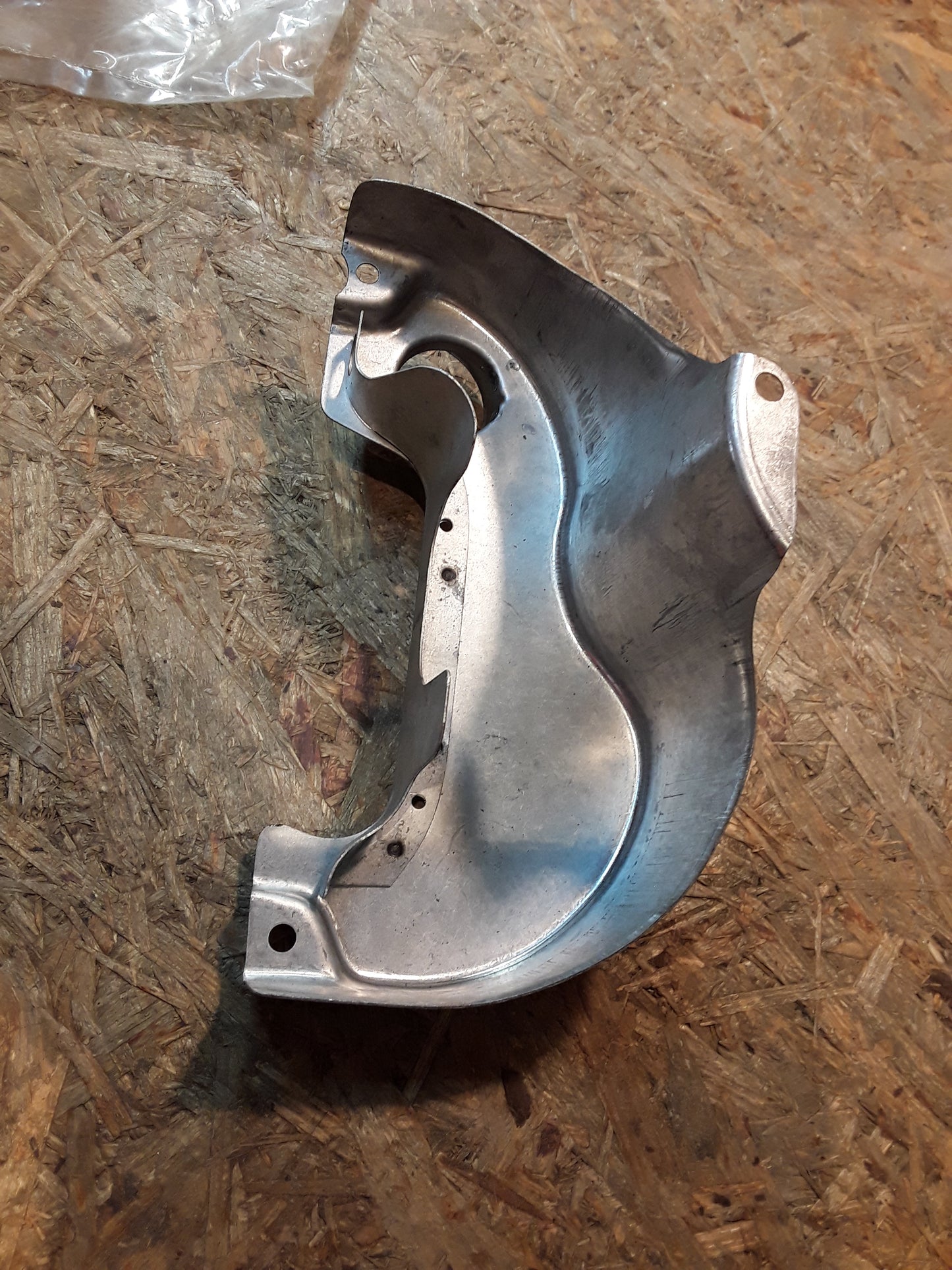 Original GM Opel Hutze Auspuffkrümmer  90298455 Ascona C , Vectra A