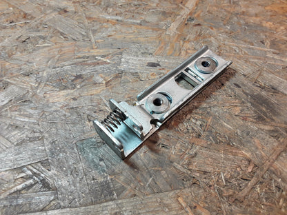 Original GM Opel Halteplatte mit Schiebestück Entriegelung Abdeckung Motorraum 9197064 Speedster