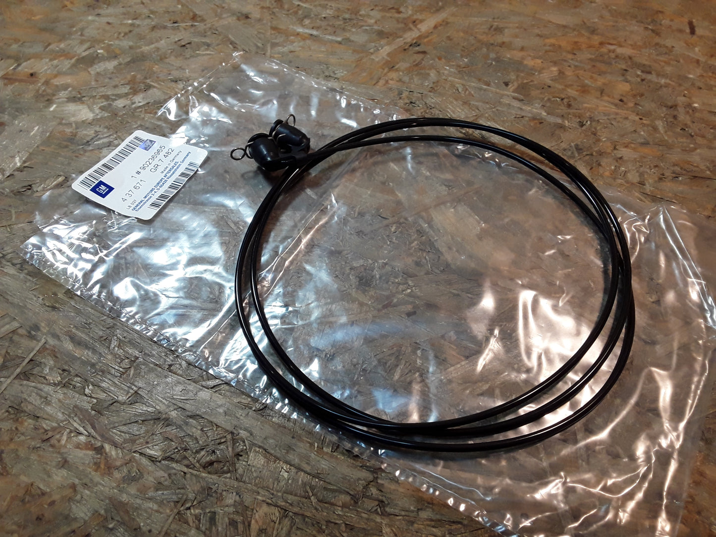 Original GM Opel Druckleitung 1750 mm lang  90236965 Astra F , Omega A