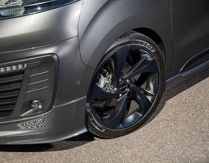 Irmscher Vivaro is3 „Black Phantom“ für Fzg. mit langem Radstand und Heckklappe mit öffnender Heckscheibe