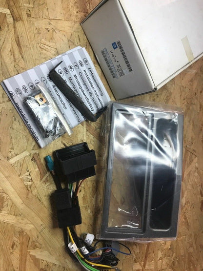 Original GM Opel Einbaurahmen mit Kabelbaum Adapter Abdeckung NEU