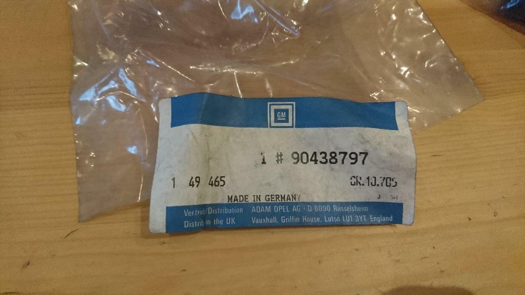 Opel Omega B Spiegeldreieck vorne links neu original GM