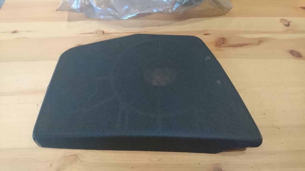 Omega A Lautsprecherabdeckung Boxengitter hinten rechts Neu