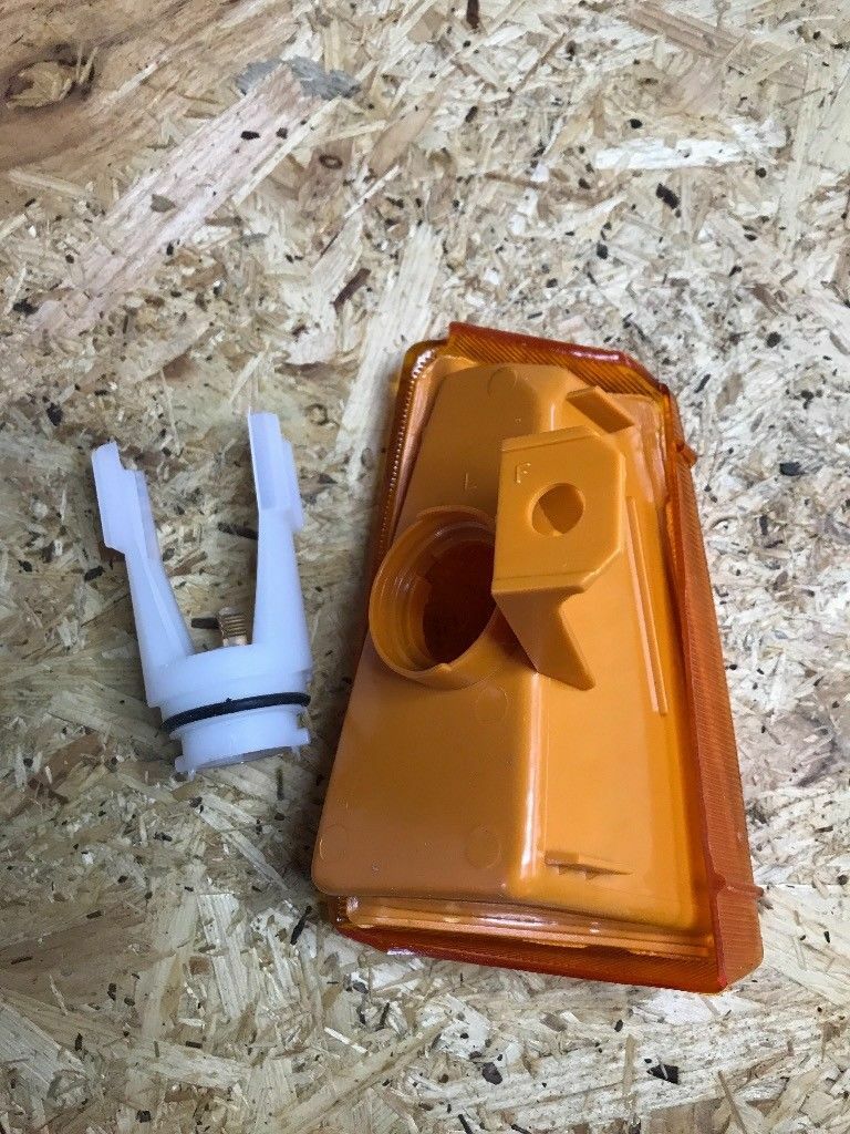 Original Fifft Opel Kadett E Blinker vorne Links NEU