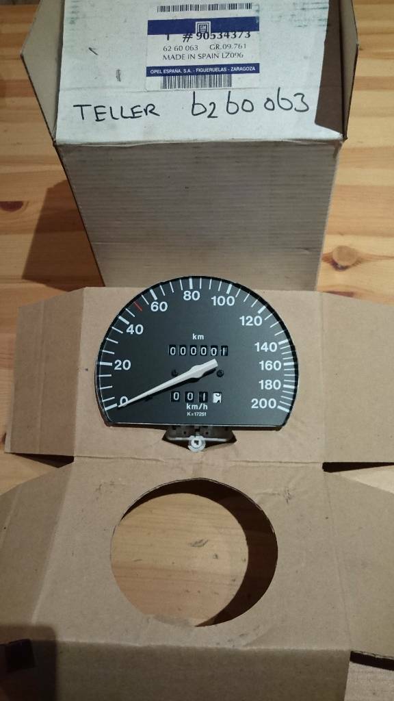 Corsa B Tigra A Tachometer original GM