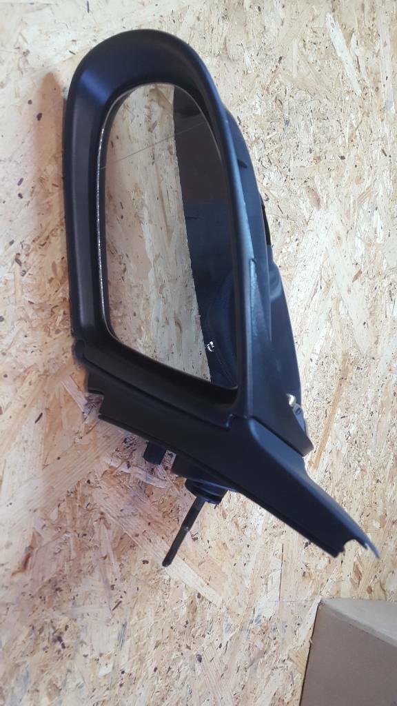 Corsa B Tigra A Spiegel Links neu original GM