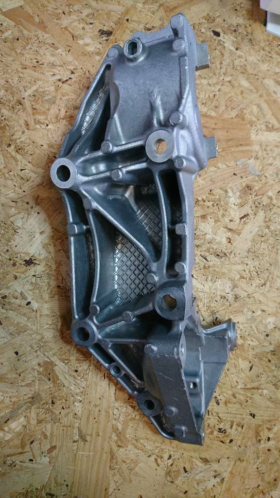 Movano B Limahalter Motorhalter neu original GM