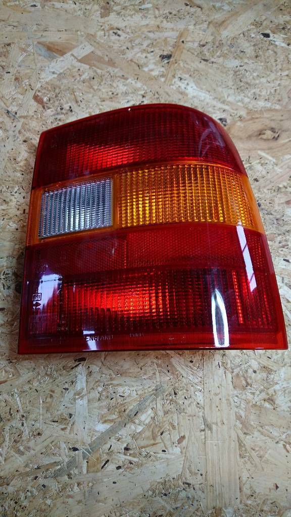 Vectra A Rückleuchte rechts neu original GM