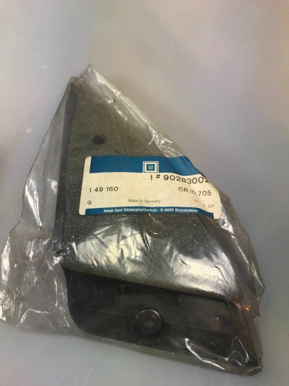 Original GM Opel Omega A Spiegelecke innen NEU