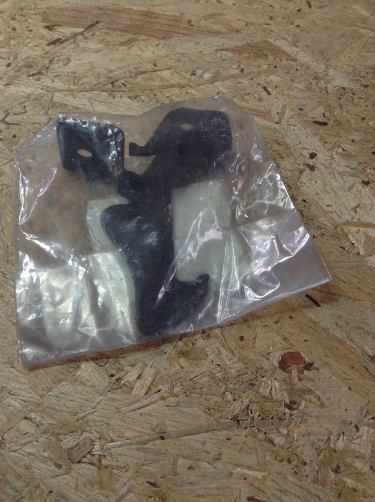 Opel Astra F Hacken Haubenverschluss neu Original GM