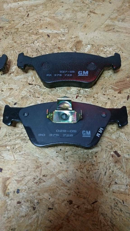 Omega B Calibra Vectra A Bremsbeläge vorne neu original GM