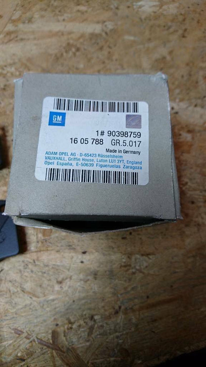 Kadett E Omega A Bremsklötze hinten neu original GM