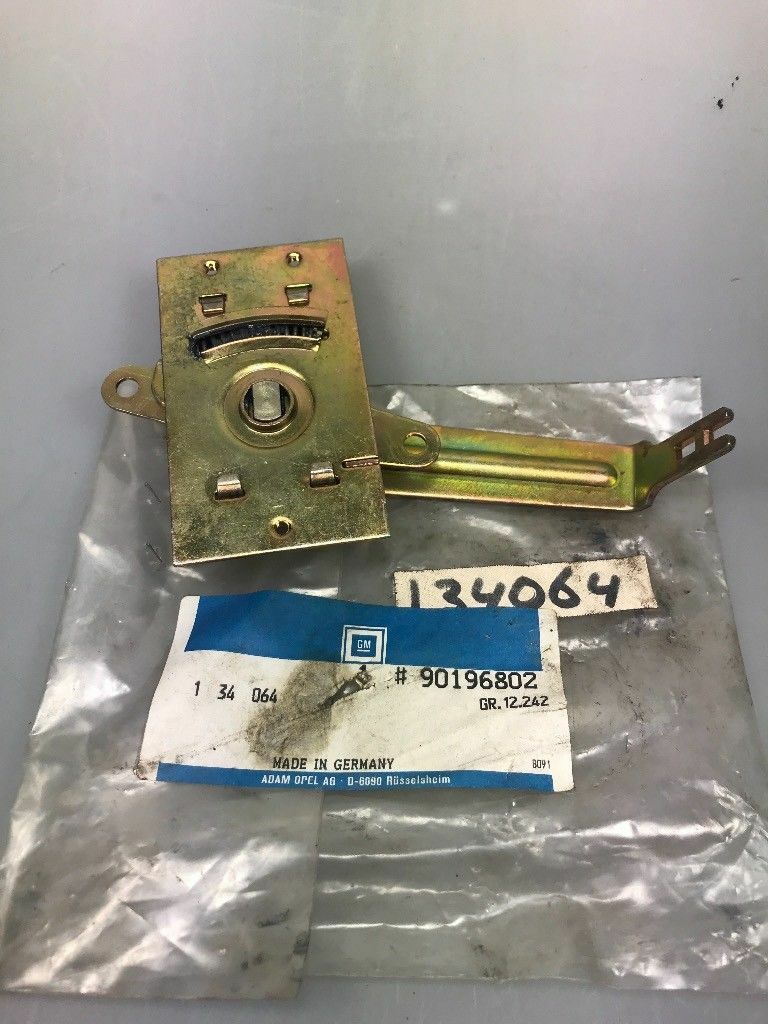 Kadett E Schloss Rückwand links neu original GM