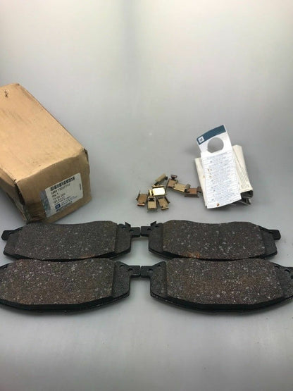 Original GM Opel Insignia Satz Bremsbeläge *NEU*