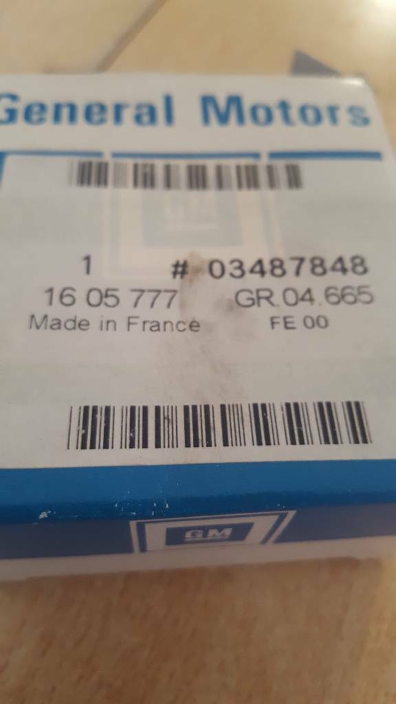 Kadett E Omega A Bremssattel Hülsen Reperaturkit neu original GM