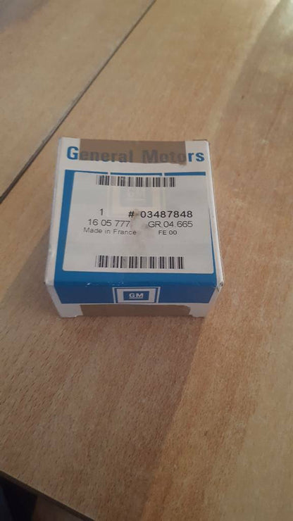 Kadett E Omega A Bremssattel Hülsen Reperaturkit neu original GM