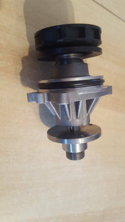 Opel Omega B Wasserpumpe neu original gm