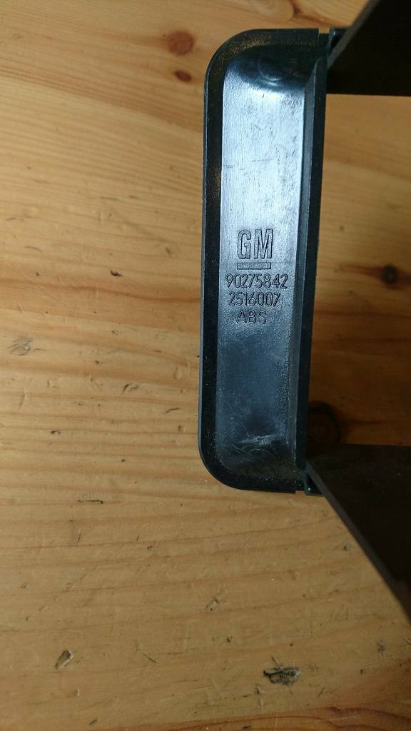 Opel Omega A Kassettenbox Rahmen neu original GM