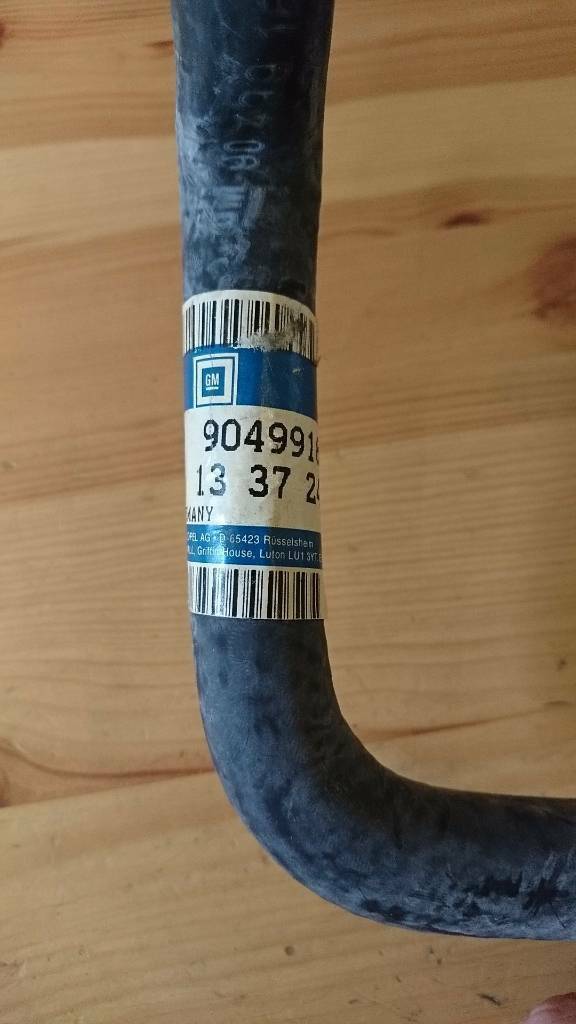Opel Omega B Kühlwasserschlauch Zusatzwasserpumpe neu original GM