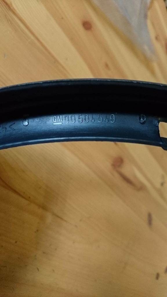Vectra B Kabelschacht Kofferraumdeckel neu original GM