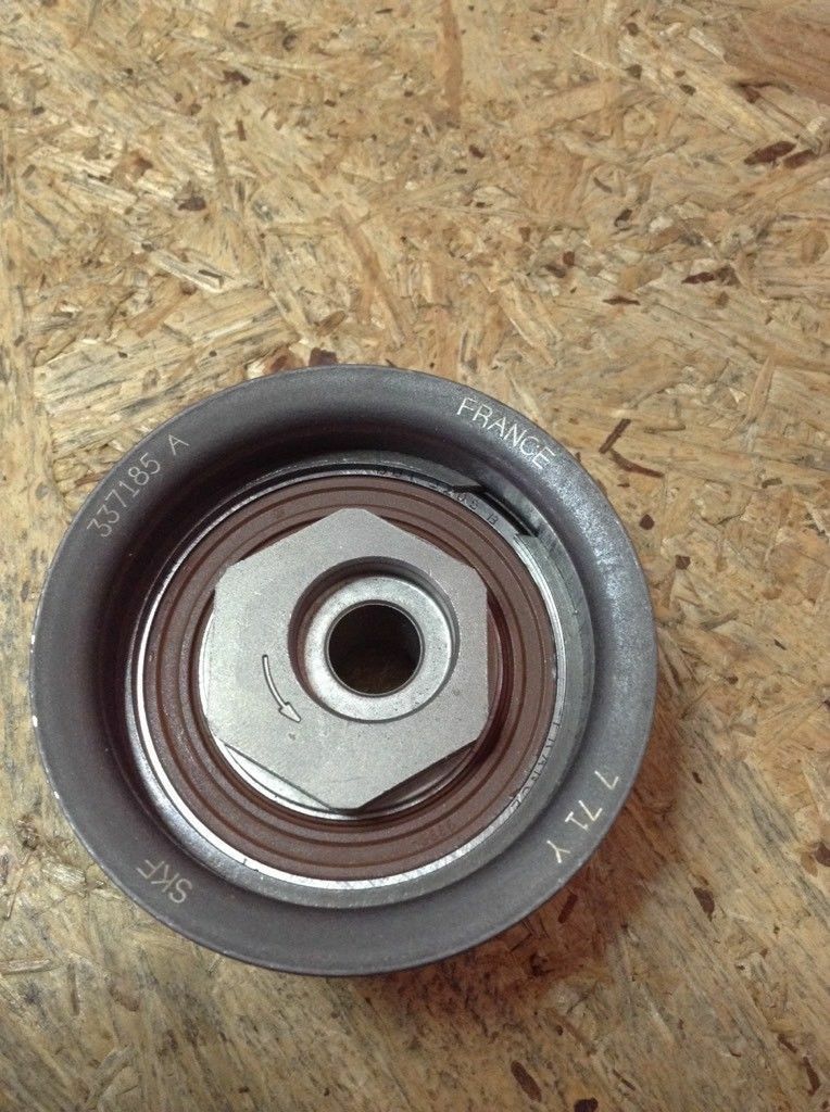 Opel Vectra B Omega B Umlenkrolle neu Original GM